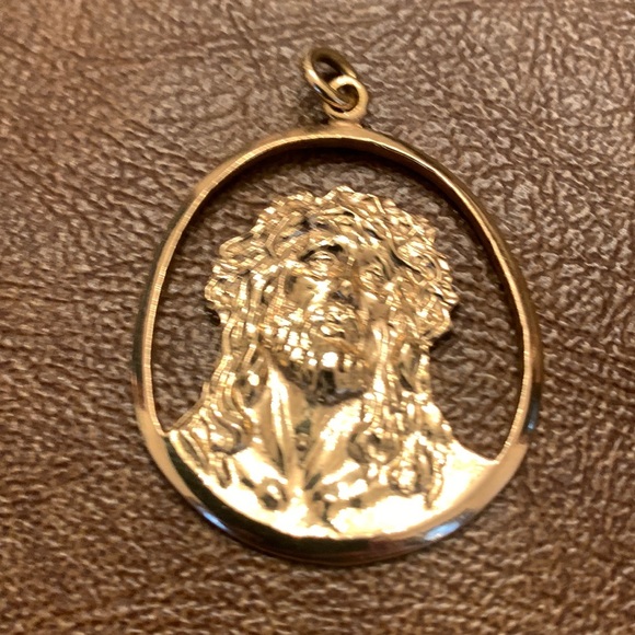 Gold Pendant - Picture 3 of 4
